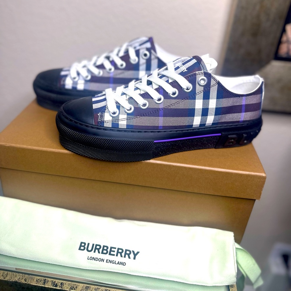 Burberry Jack Vintage Low Top Sneaker in Deep Maroon